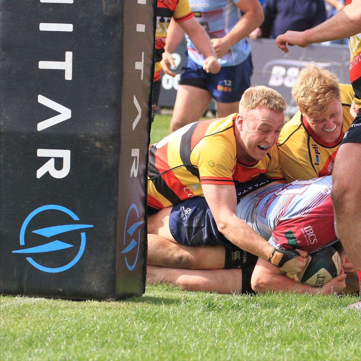 RugbyByScimitar's tweet image. 🔥 @RotherhamRugby 

From team kit and leisurewear, to balls &amp;amp; post protectors, we can do it all. 
#ScimitarRugby #CustomKit