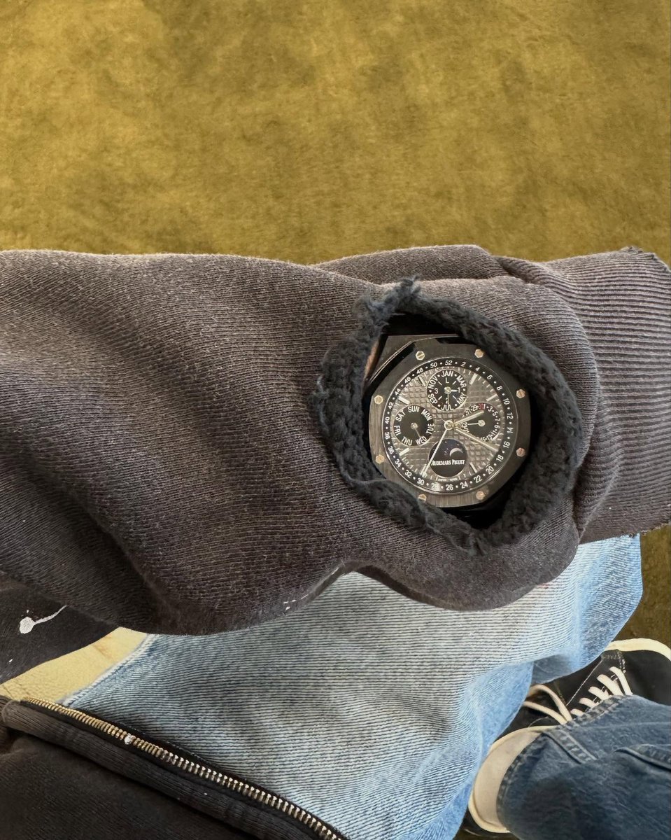 トップス AKIMBO \"WATCH-PEEKER\" Modern Notoriety on X: 