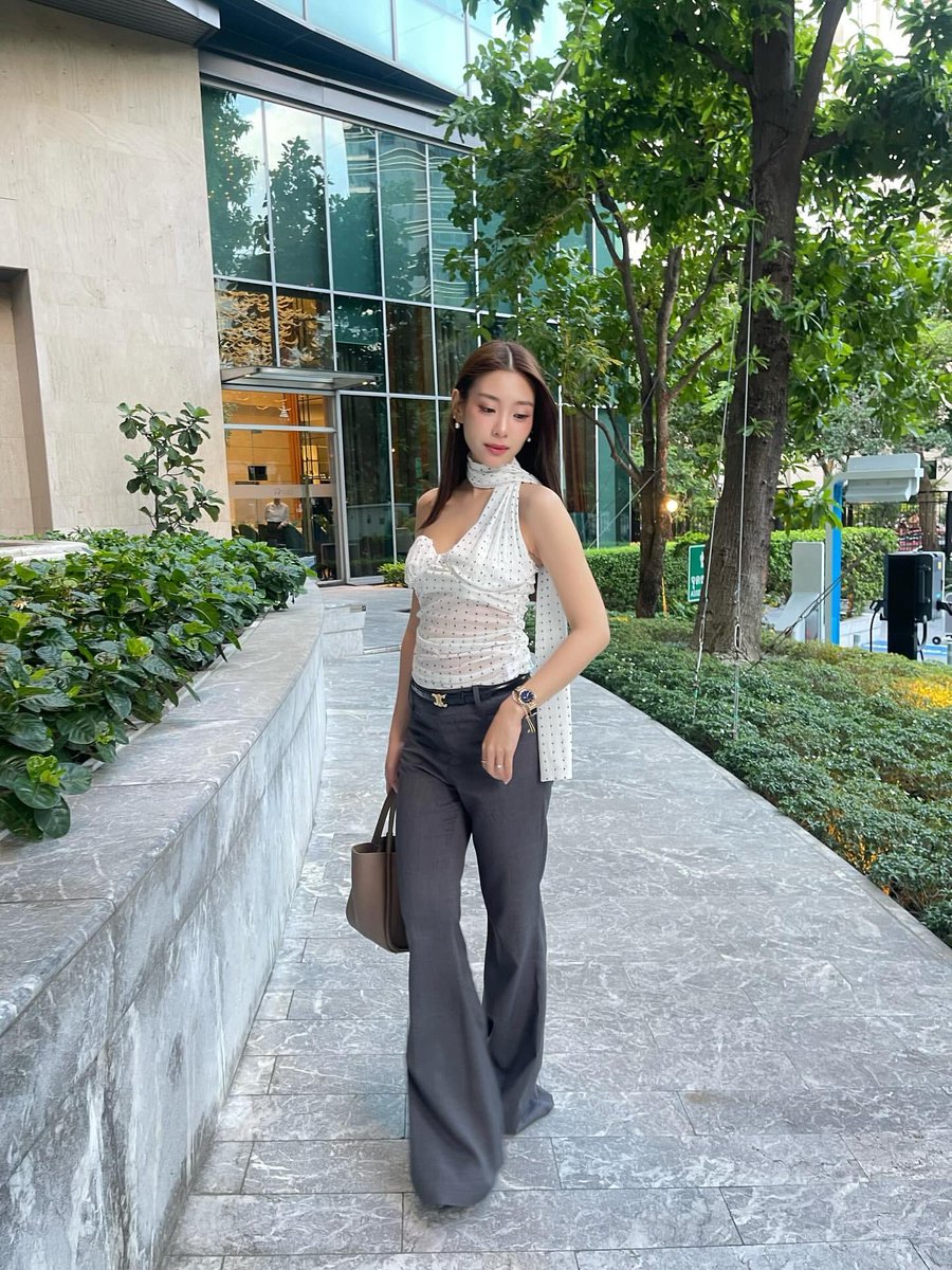 myhappinessk's tweet photo. คนสวยกับนาฬิกาจากแบรนด์ #Charriol เสริมกันได้ลงตัวสุดๆ สวยหรูดูดี คอมพลีทลุคที่ถูกต้อง ⌚️✨

#KaewNatruja 
#CharriolWatch #CharriolTH
#CharriolSiamparagon
#SiamParagonWatchFair https://t.co/X0nDXHkHz7