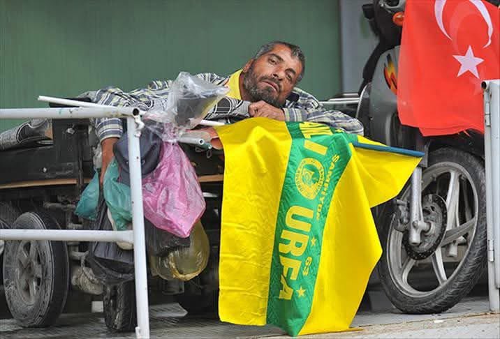 VEFAT VE BAŞSAĞLIĞI

Şanlıurfaspor'un cefakar taraftarı Cemal buzlucan'ı kaybettik ruhu şad mekanı cennet olsun kederli ailesine ve sevenlerine baş sağlığı diliyoruz.