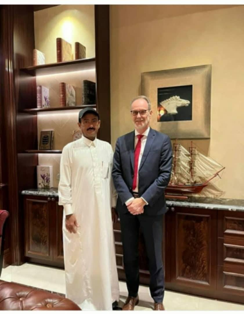 AbdulGhani Gaghman (@1gaghman) on Twitter photo عُزل من واجه الفساد، وعيّنوا من يُجيد التصفيق له.
البيئة ملوّثة، الناس مرضى، والهيئات الرسمية تُمارس التستر بدلًا من الرقابة.
من يحاسب من؟
#حكومة_الفشل_والفساد
#أنقذوا_شبوة
#كارثة_العقلة
<a href="/MohammedMujawa9/">محمد سالم مجور</a> عُزل من واجه الفساد، وعيّنوا من يُجيد التصفيق له.
البيئة ملوّثة، الناس مرضى، والهيئات الرسمية تُمارس التستر بدلًا من الرقابة.
من يحاسب من؟
#حكومة_الفشل_والفساد
#أنقذوا_شبوة
#كارثة_العقلة
<a href="/MohammedMujawa9/">محمد سالم مجور</a>