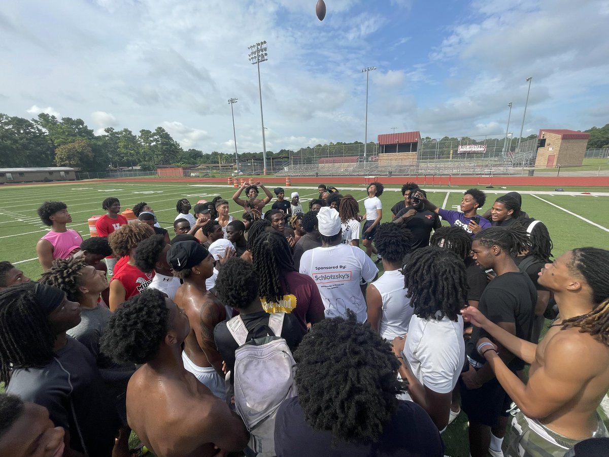 The BEST programs, regardless of level, are PLAYER-LED! As a Coach, I am elated to see the fruits of our labor apparent. Special things are taking place at <a href="/fb_westfield/">Westfield Mustang Football</a> ! Ready to continuing our building.. It’s almost go time! 🔥 #Quick6 #JYD