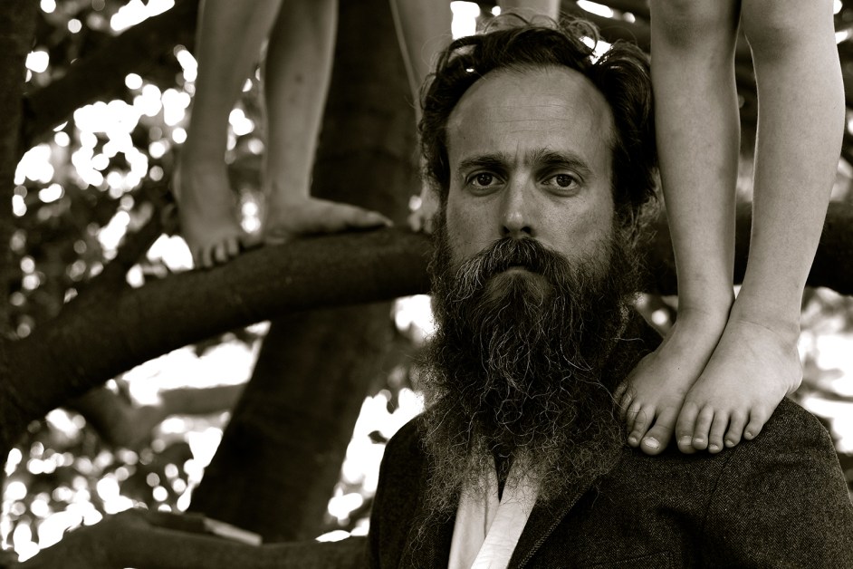 Almost ten years to the day since their last collaborative effort, Iron &amp; Wine‘s Sam Beam and Band of Horses‘ Ben Bridwell have previewed their forthcoming covers EP.
starlightpr1.com/blog-detail/Ir…