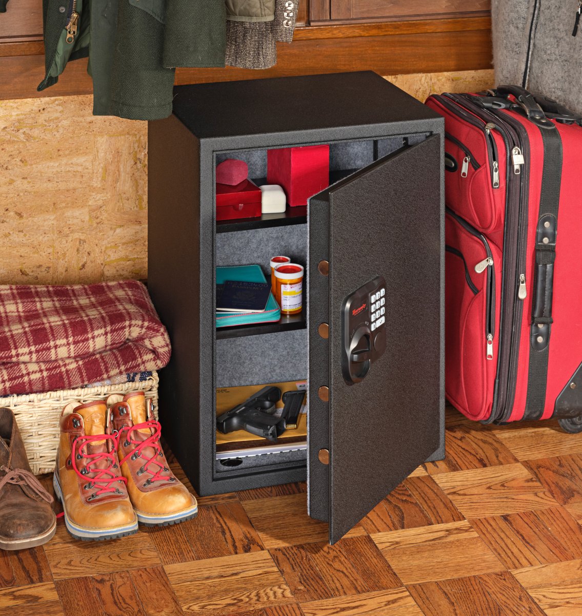 Robust security and flexible storage. 

Learn more here: store.hornady.com/fireproof-keyp…

.
.
.
#hornady #hornadysecurity #fireproof #safetyfirst #safety #firearmsafety