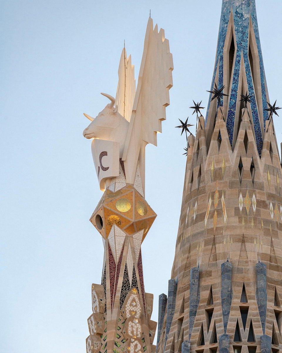 La Sagrada Família tweet media