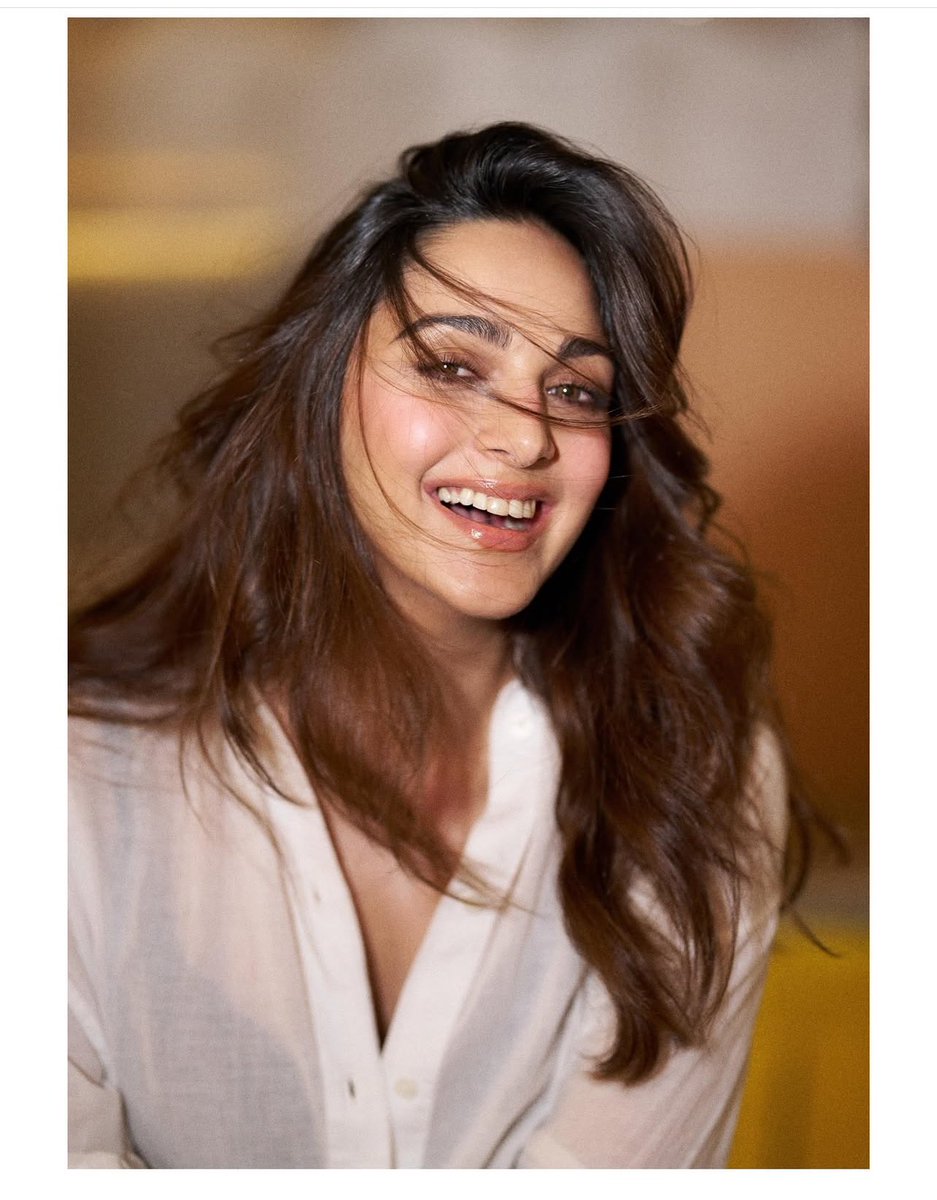 Anil Kapoor (@anilkapoor) on Twitter photo Happy Birthday <a href="/advani_kiara/">Kiara Advani</a> !
Wishing you a day filled with love and a year full of memorable moments, happiness, and continued success.
Also, Loving the new song - congratulations!✨ Happy Birthday <a href="/advani_kiara/">Kiara Advani</a> !
Wishing you a day filled with love and a year full of memorable moments, happiness, and continued success.
Also, Loving the new song - congratulations!✨