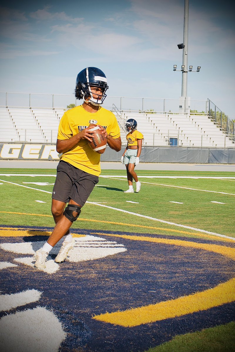 Asaiah Gibbons (@asaiahgibbons) on Twitter photo The field is my favorite place to be. Working with my team. #fallcamp #2026QB #GoTigers #ChasingGreatness <a href="/Inderkum_FB/">@INDERKUMFB</a> The field is my favorite place to be. Working with my team. #fallcamp #2026QB #GoTigers #ChasingGreatness <a href="/Inderkum_FB/">@INDERKUMFB</a>