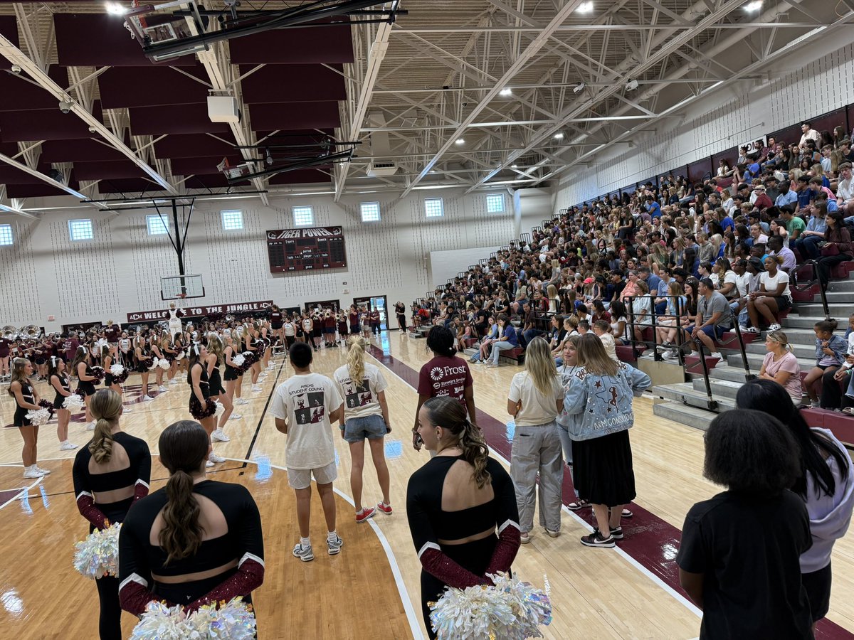 AMC Softball (@amc_softball) on Twitter photo IT’S A GREAT DAY TO BE A TIGER here at ROAR Camp 🐅
<a href="/ConsolHS/">A&M Consolidated HS</a> <a href="/AMCHSTigerClub/">Consol Tiger Club</a> IT’S A GREAT DAY TO BE A TIGER here at ROAR Camp 🐅
<a href="/ConsolHS/">A&M Consolidated HS</a> <a href="/AMCHSTigerClub/">Consol Tiger Club</a>
