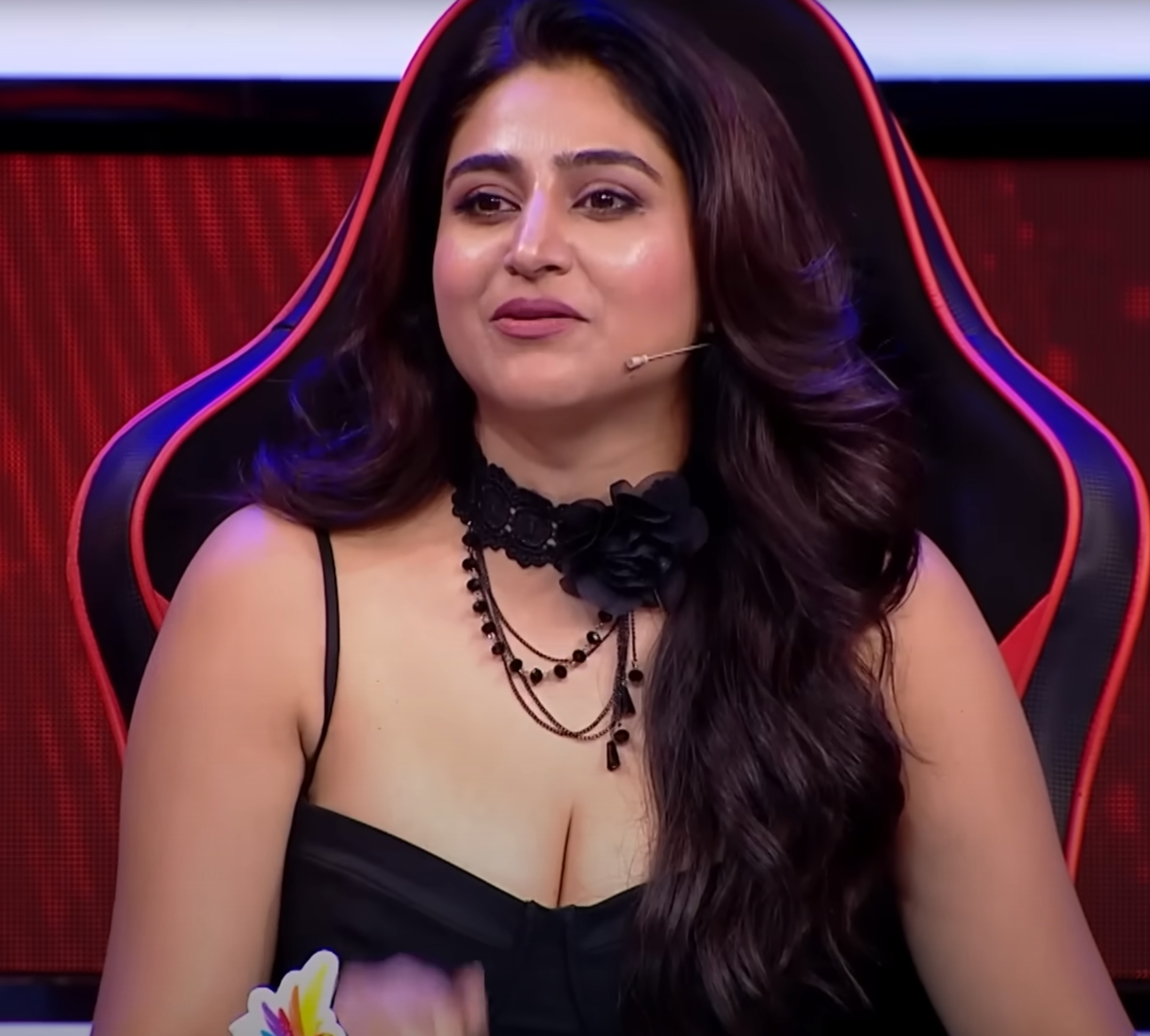 Varshini Sounderajan exposing cleavage