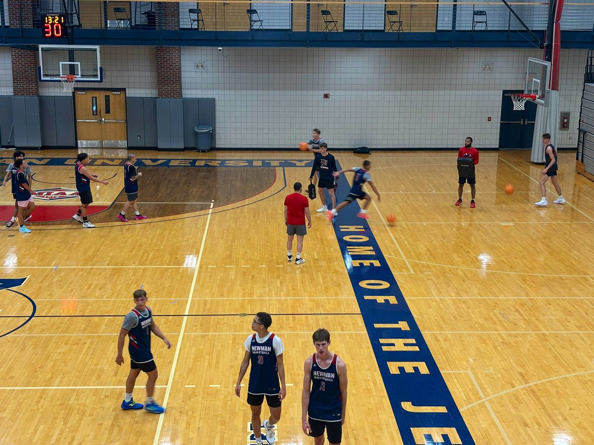Elite Camp Session II is in the books!!

Big thanks to everyone who came out and competed.

Stay locked in — more camps coming soon to Fugate Gymnasium 

‼️✈️ #JetPower #FutureJets