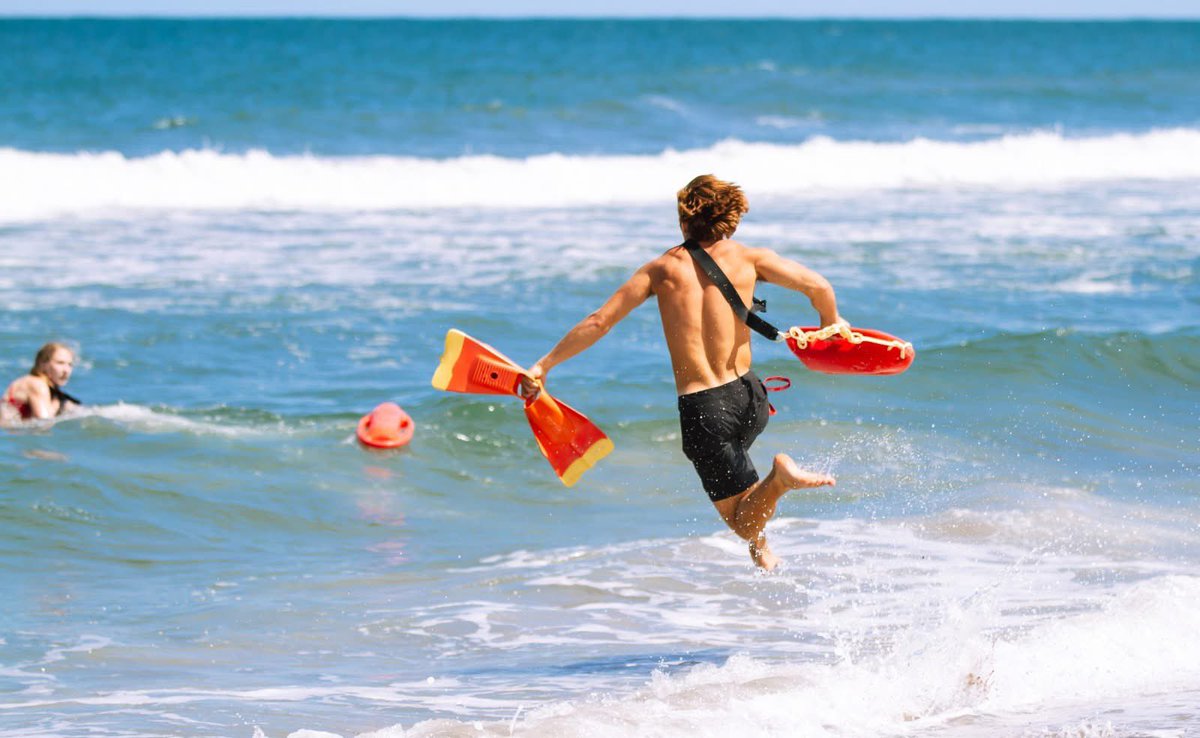 Today, July 31st, is #InternationalLifeguardAppreciationDay. 

Giving a shoutout to the <a href="/VBRescueEMS/">Virginia Beach EMS</a> #lifeguards serving the <a href="/CityofVaBeach/">Virginia Beach</a> Sandbridge beaches.