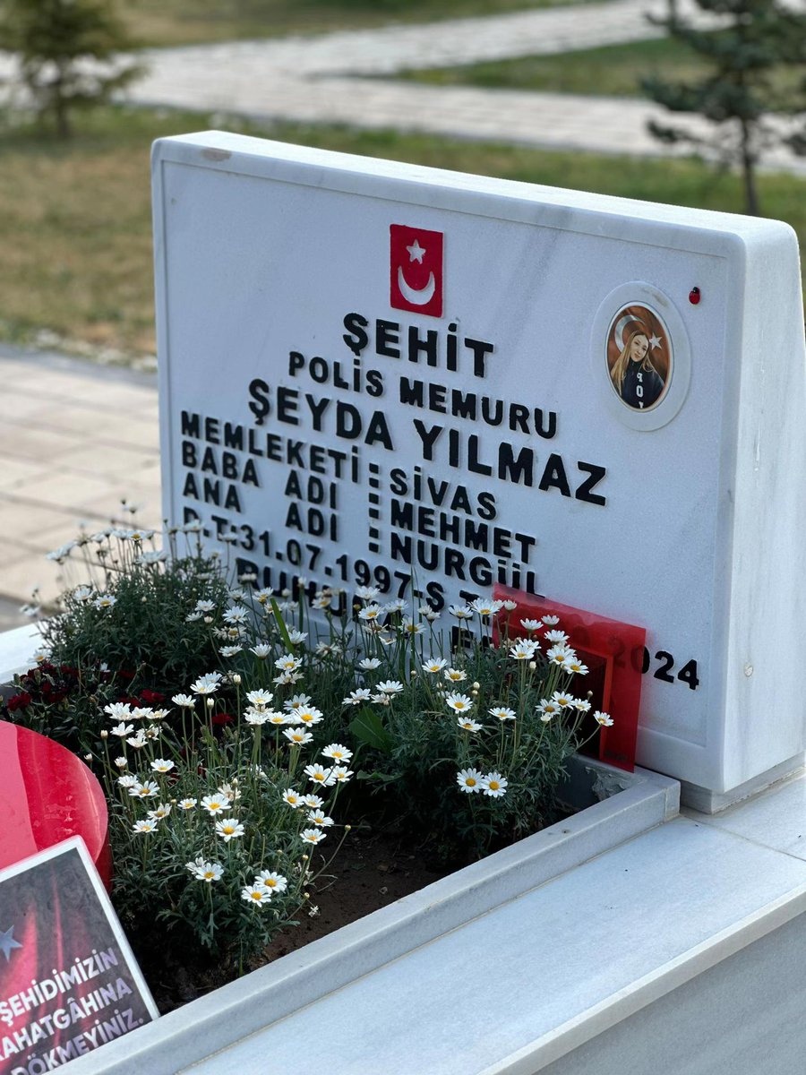 Vatan uğruna!

Şehit Polis Şeyda Yılmaz