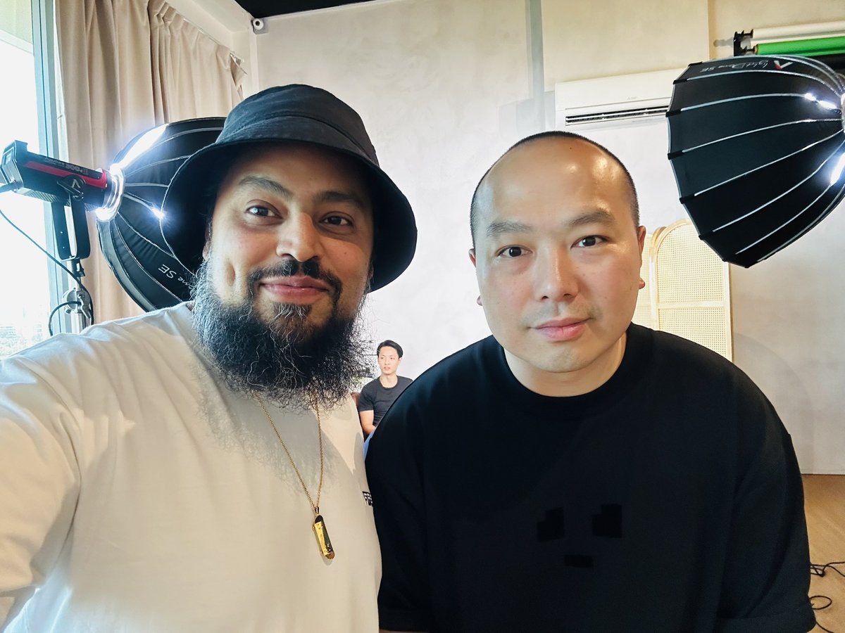 Me and the shitposter <a href="/9gagceo/">9GAGCEO</a> 😹

Absolute Champ 💚‼️