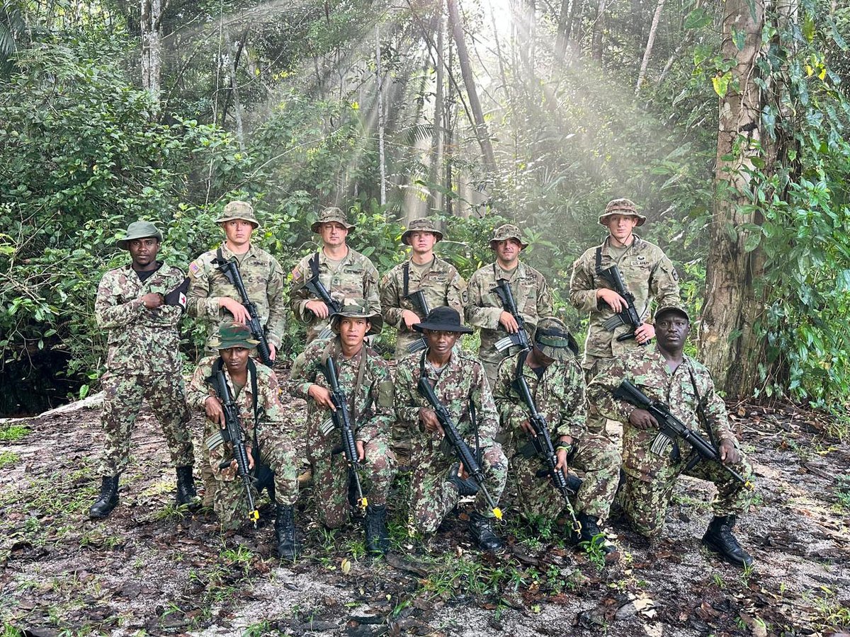 S.D. National Guard (@sd_guard) on Twitter photo #SDNG and Suriname Armed Forces strengthen partnership through inaugural Jungle Warfare Exchange
dvidshub.net/news/544370/sd…
#SPP #CultureMissionCommunity #Partnership <a href="/mindefsuriname/">Ministerie van Defensie Suriname</a> <a href="/USNationalGuard/">National Guard</a> #SDNG and Suriname Armed Forces strengthen partnership through inaugural Jungle Warfare Exchange
dvidshub.net/news/544370/sd…
#SPP #CultureMissionCommunity #Partnership <a href="/mindefsuriname/">Ministerie van Defensie Suriname</a> <a href="/USNationalGuard/">National Guard</a>