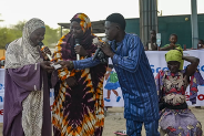 unicefmali's tweet photo. Forum theatre is much more than a show — it’s a mirror to society. A space where voices rise and awareness is awakened.

In Timbuktu, Aminata Garba uses it as a tool for transformation. One evening, the play tells the story of Aïcha, a young girl forced to drop out of school for an arranged marriage. Emotions run high. Eyes meet. Voices are heard.
supported by @AmbCanMali through the NAFAMA programme, the event was more than just entertainment.

Read more : https://t.co/uFuB3NBg9J