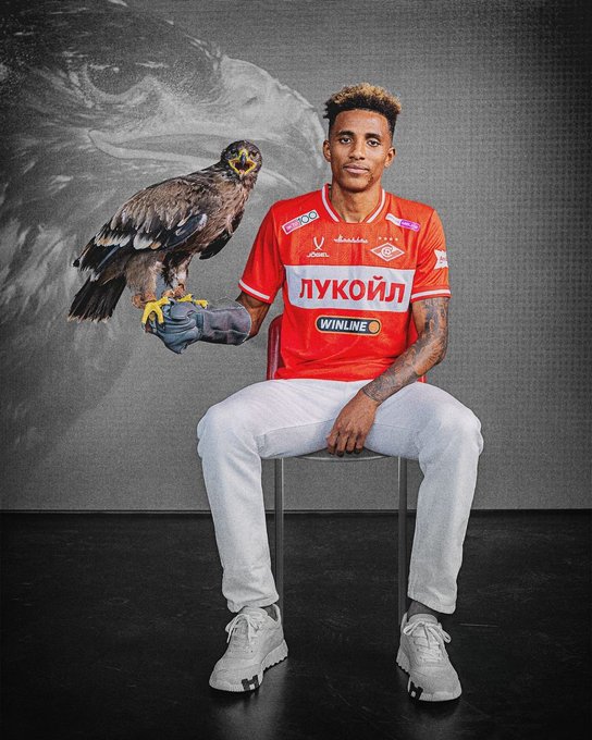 ⚫⚪ Gedson Fernandes'ten veda paylaşımı:

"Şimdi aranızdan futbolcu olarak ayrılıyorum ama bundan sonra ben de bir Beşiktaş taraftarıyım. Unutmayın, kartallar yüksek uçar."