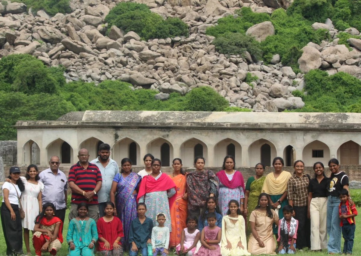 Prime_Trust's tweet photo. Tour rewind! 🙌 So grateful for the beautiful places we explored, the amazing people we met, and the memories we created together.
Here’s to a day full of joy, bonding, and unforgettable moments! ❤️✨🚌
#PrimeEducationalandSocialTrust #PrimeTrust #JananiHome 
⛰️🏝️📸 https://t.co/v5DvoEOQJA