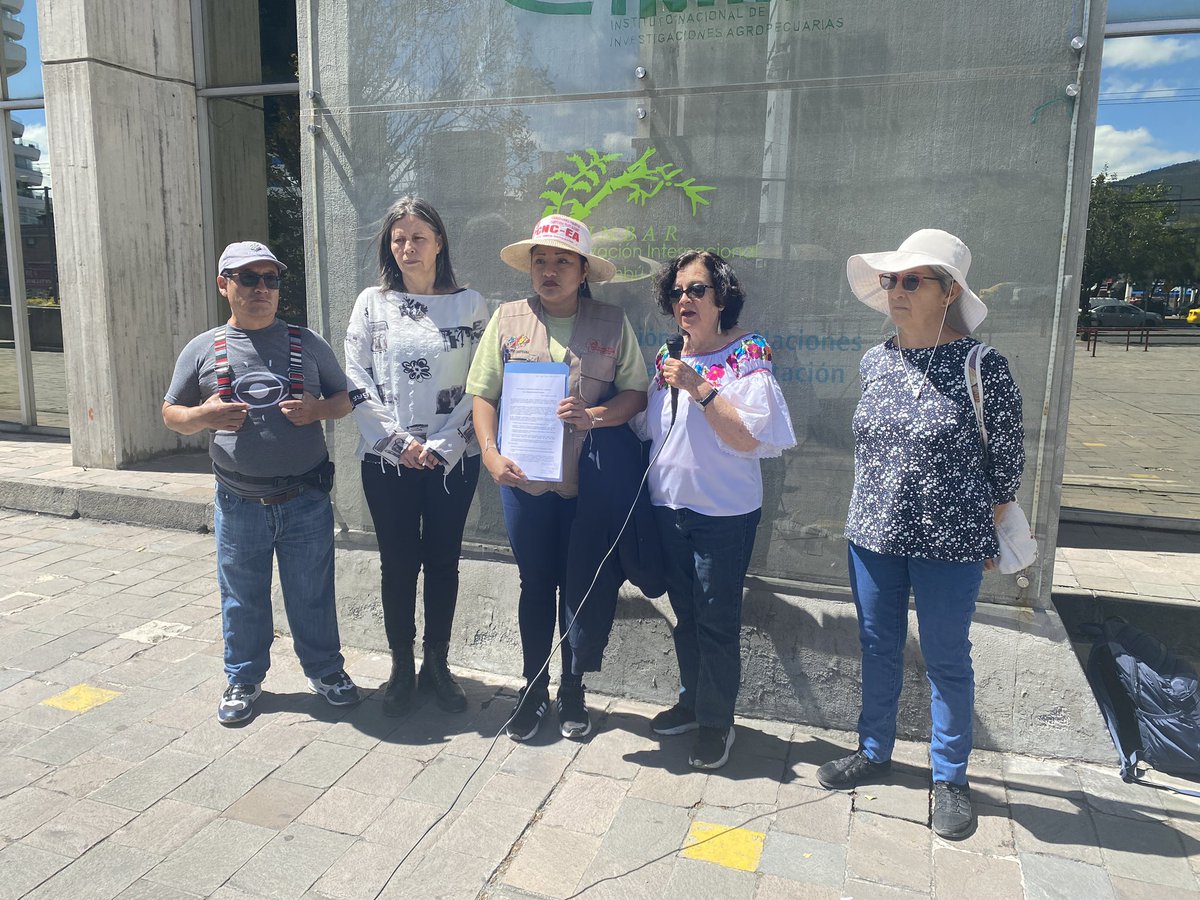 🔴ENTREGA DE LA CARTA ABIERTA AL MAG PARA PROTEGER EL ARROZ ECUATORIANO 🌾

#DefendamosElArrozEcuatoriano

Mira más aquí ⬇️
facebook.com/share/v/1BHHzK…