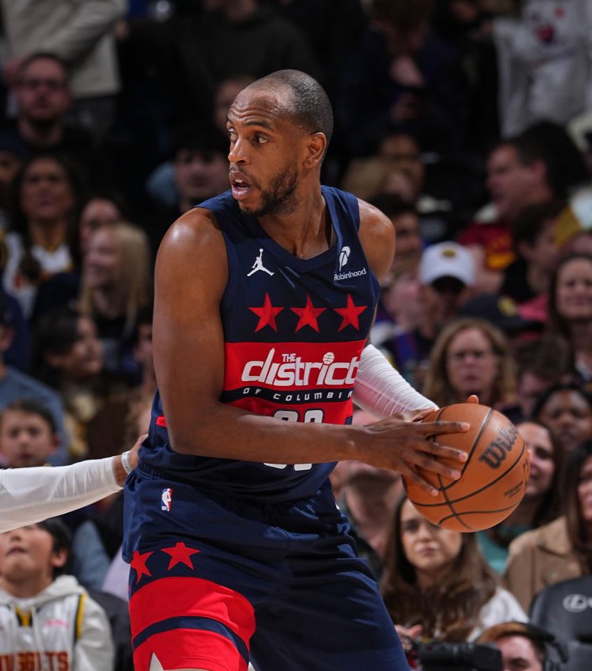 The Phoenix Suns are the favorites to be Khris Middleton’s next team, per <a href="/BovadaOfficial/">Bovada</a> 

Phoenix Suns +300
Detroit Pistons +600
Los Angeles Lakers +600
Miami Heat +800
Denver Nuggets +900
LA Clippers +1400
Milwaukee Bucks +1400
New York Knicks +1400
San Antonio Spurs +1600