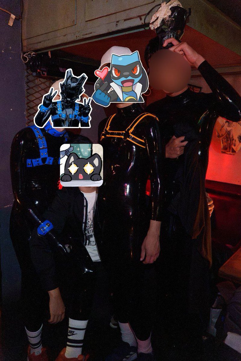 我是被膠膠包圍的快樂孩紙，這是膠破掉的快樂嗎(?

#CommanderD.