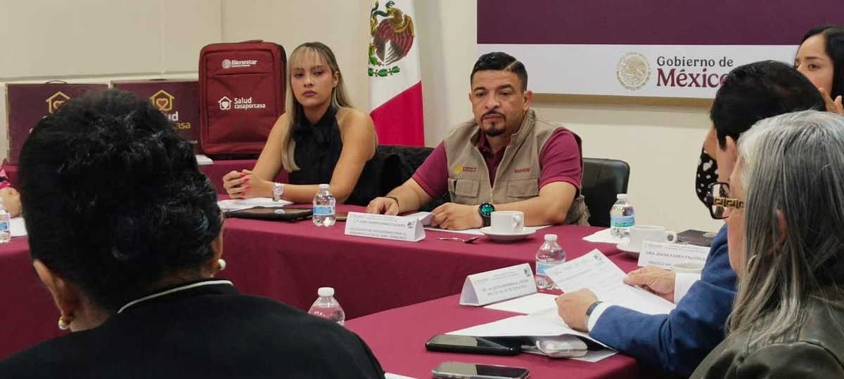 Buenos dias!🌞
✅ Reunión Interinstitucional de la Mesa de Salud – Programa Salud Casa por Casa🏡🏥
El día de hoy llévamos a cabo una reunión interinstitucional con representantes del sector salud y de programas sociales facebook.com/share/p/1FgkuF…