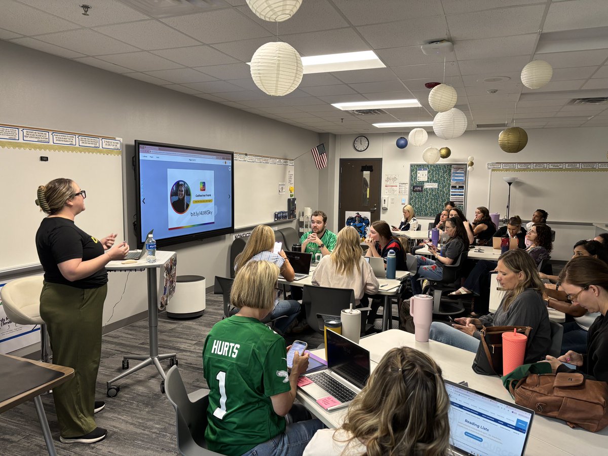 Michelle Phillips (@edtechphillips) on Twitter photo Ts are learning everything <a href="/BookCreatorApp/">Book Creator Team</a> with <a href="/BookCreator_Cat/">Catherine Frank</a> today at #ProsperConnects25 Ts are learning everything <a href="/BookCreatorApp/">Book Creator Team</a> with <a href="/BookCreator_Cat/">Catherine Frank</a> today at #ProsperConnects25