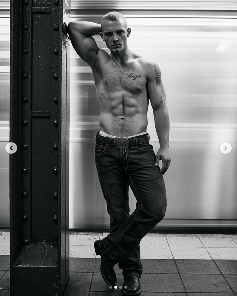 Tony Miller (@millert95) on Twitter photo Model: Sean Michael, #Texas
Photographer: Eduardo Fermin, #NYC
Jeans and belt, <a href="/Ariat/">Ariat International</a>
#subway #photo #CityLife
instagram.com/p/DMh-QPVRNy6/… Model: Sean Michael, #Texas
Photographer: Eduardo Fermin, #NYC
Jeans and belt, <a href="/Ariat/">Ariat International</a>
#subway #photo #CityLife
instagram.com/p/DMh-QPVRNy6/…