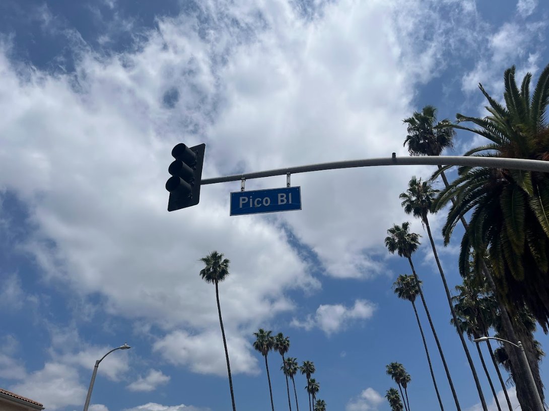 Do you live, work, or travel along Pico Boulevard? #LADOT wants to hear from you! We’re prioritizing improvements to make Pico safer for all. Share your feedback on what you’d like to see before September 8 to be entered to win a $50 gift card: ladot.lacity.gov/pico