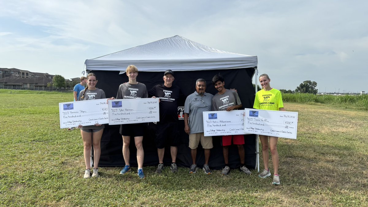 premierruncamp's tweet photo. Vanessa Stipes (left), rising senior at George Ranch HS, was awarded a scholarship from the Premier Running Camp. Vanessa is considering a number of TX schools. 
Next year’s camp will be July 6-31. Details at https://t.co/qZfOL7uwuv https://t.co/0QTvZNTWIR