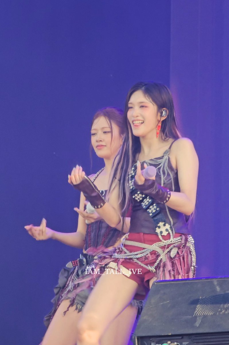 IVE Lollapalooza Paris 2025
20.07.2025
#IVE #아이브 
#LEESEO #이서
#ANYUJIN #안유진