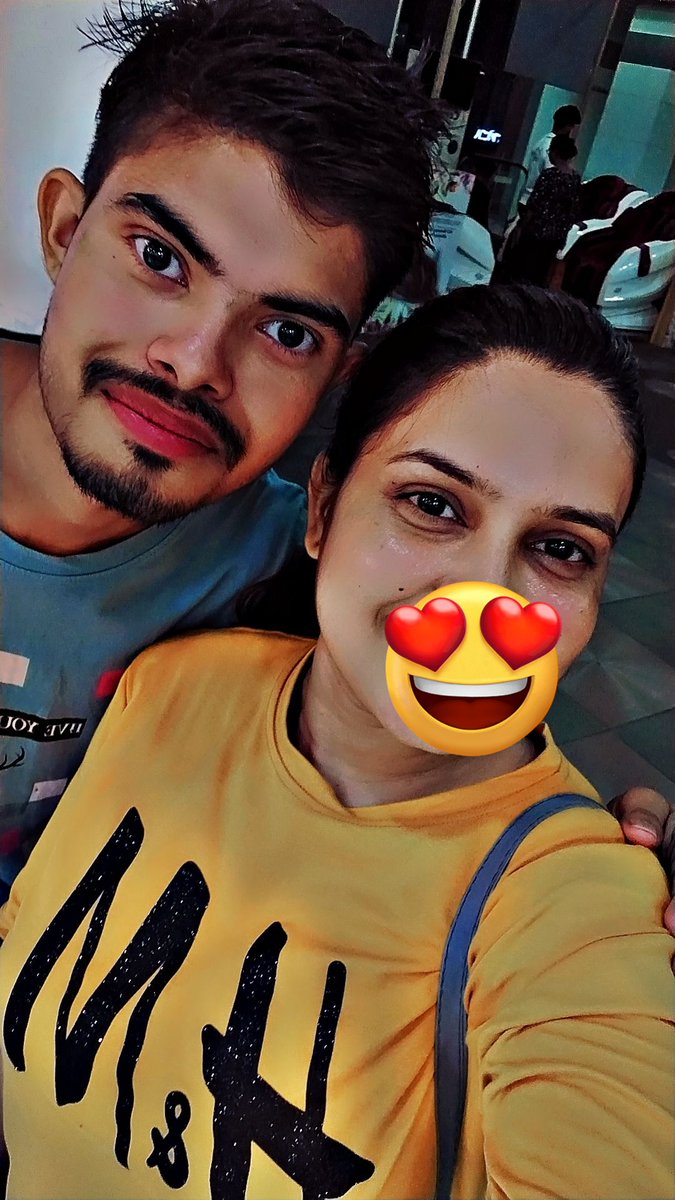 😈😈 (@its_anmol_18) on Twitter photo जान वार दूँ मैं उसपे,
इस कदर लाडला है वो मेरा......!!!!
#bhai🥰
<a href="/bhanukatara8087/">Bhanu Katara ( ब्राह्मण)</a> जान वार दूँ मैं उसपे,
इस कदर लाडला है वो मेरा......!!!!
#bhai🥰
<a href="/bhanukatara8087/">Bhanu Katara ( ब्राह्मण)</a>