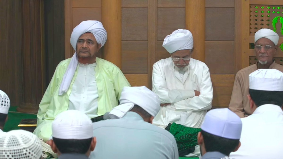 مباشر LIVE: قراءة السيرة النبوية الشريفة؛ " الضياء اللامع بذكر مولد النبي الشافع "
 ومحاضرة للعلامة الحبيب عمر بن حفيظ، ضمن سلسلة إرشادات السلوك في دار المصطفى بتريم
youtube.com/live/CO8scxnLl…