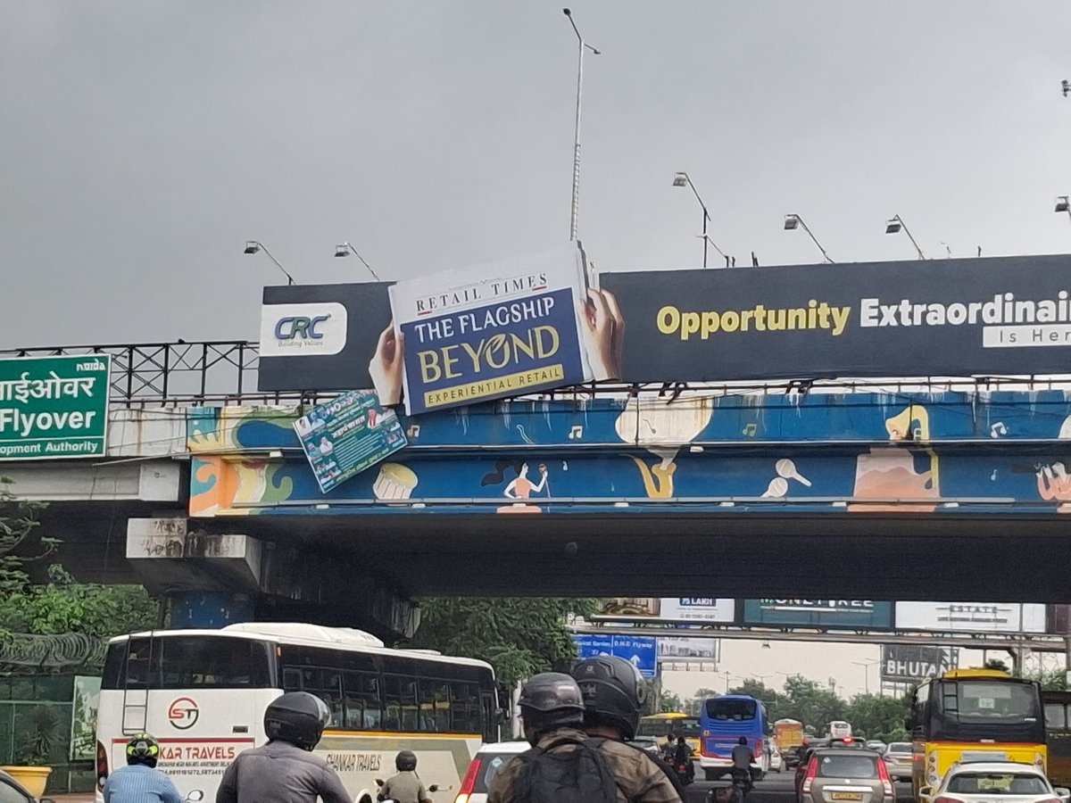 महामाया फ्लाईओवर के ऊपर लगे होर्डिंग नीचे गुजर रहे वाहन चालकों के लिए कभी भी परेशानी का सबक बन सकते हैं #noidakhabar 
<a href="/noidapolice/">POLICE COMMISSIONERATE GAUTAM BUDDH NAGAR</a> <a href="/Noidatraffic/">Noida Traffic Police</a> <a href="/vinodsharmanbt/">Vinod Sharma (EncyclopediaNoida)</a>