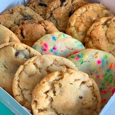 traffictwtbake's tweet photo. ╰┈➤ a sweet treat has arrived!
from: anon
to: @treebarkash @Rizzler_Mono 

“*points at you*„ https://t.co/WTYQFupWM9