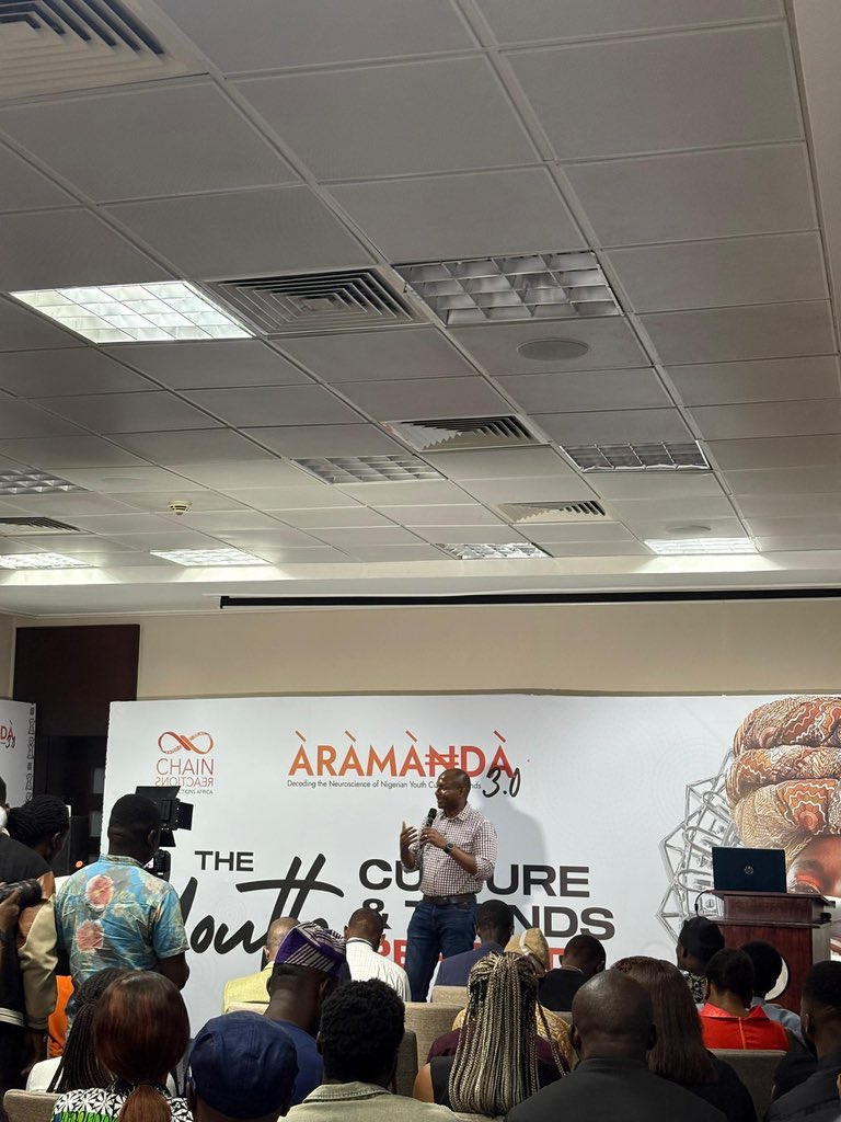 BarbieofMitch's tweet photo. I’ve never seen so many neuroscientists, marketers, and storytellers in one room all speaking the same language.
#Aramanda3 is the crossover event.

Read more here; https://t.co/KI8K1opTps https://t.co/Eha2Dji8ji