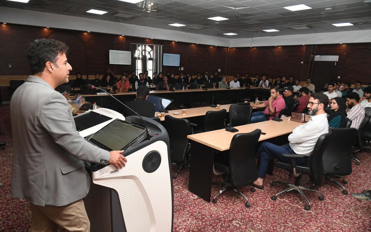 arjimand's tweet photo. Today, at Entrepreneurship Development Institute, spoke about global startup trends, what to learn from J&amp;K's successful startups and the pitfalls prospective startups should avoid. https://t.co/ve87j3YJgo