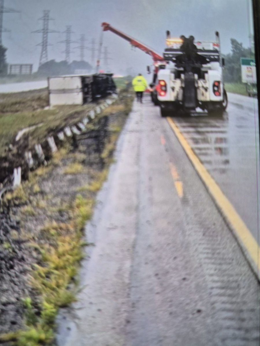 31JUL25 - 12:00 p.m. One lane closed on 401 westbound lanes at the 81 km marker for a single vehicle into the ditch.  Updates will be provided when available.^jcb