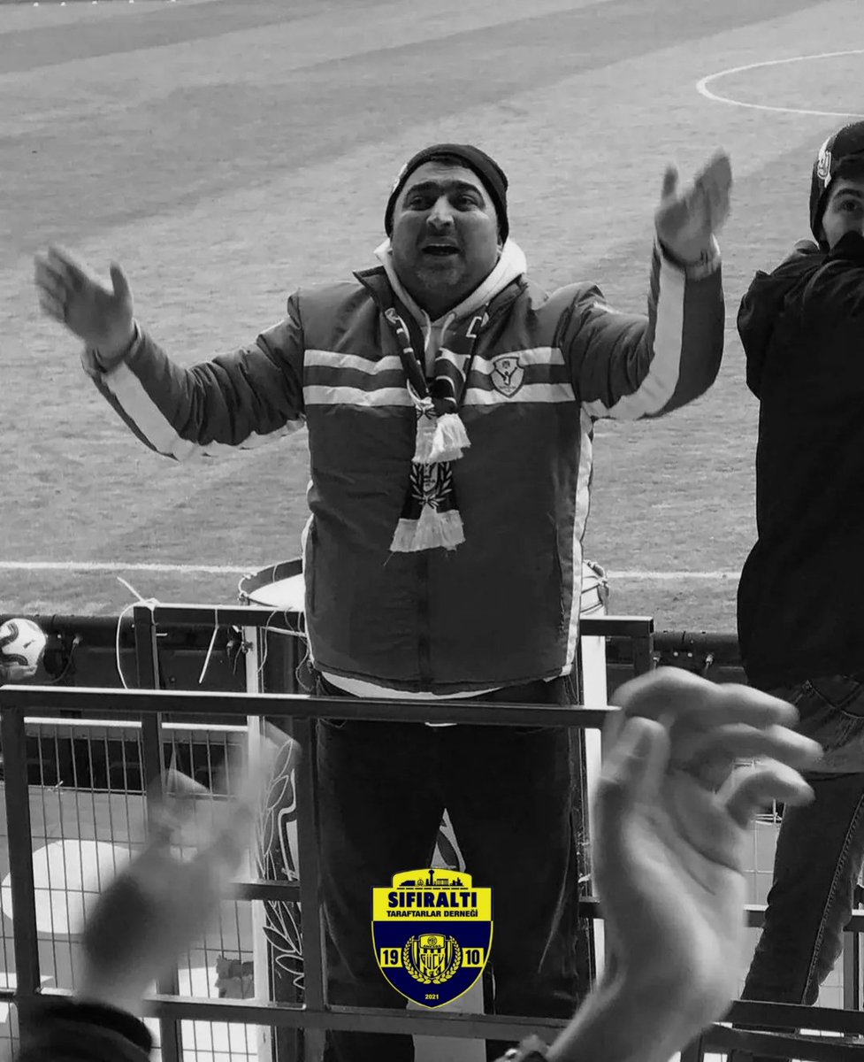 Sıfır Altı (@sifiraltitd) on Twitter photo Dadaşlar tribün lideri Zafer Lömenler'in vefat haberini büyük bir üzüntü ile öğrenmiş bulunmaktayız.
Merhuma Allah'tan rahmet, kederli ailesine ve dost Erzurumspor camiasına başsağlığı diliyoruz.
<a href="/dadaslargrubu/">Dadaşlar Grubu</a> Dadaşlar tribün lideri Zafer Lömenler'in vefat haberini büyük bir üzüntü ile öğrenmiş bulunmaktayız.
Merhuma Allah'tan rahmet, kederli ailesine ve dost Erzurumspor camiasına başsağlığı diliyoruz.
<a href="/dadaslargrubu/">Dadaşlar Grubu</a>