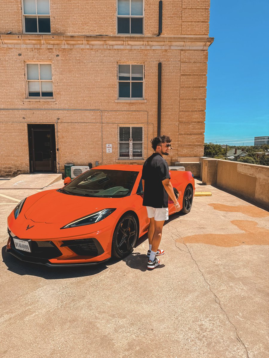 Chandler tweet media