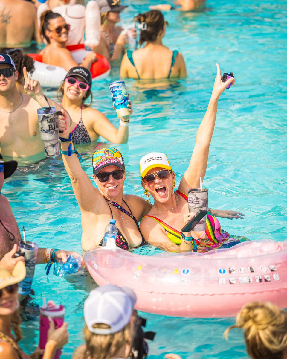 What’s included in your all-inclusive resort package at #CrashMyPlaya?

🌮 Unlimited food and drinks
🚌 Airport transportation to and from the event
🍴 24-hour room service
🪅 Daily activities like artist pool parties, pickleball and more!

There’s never a dull moment at Crash My