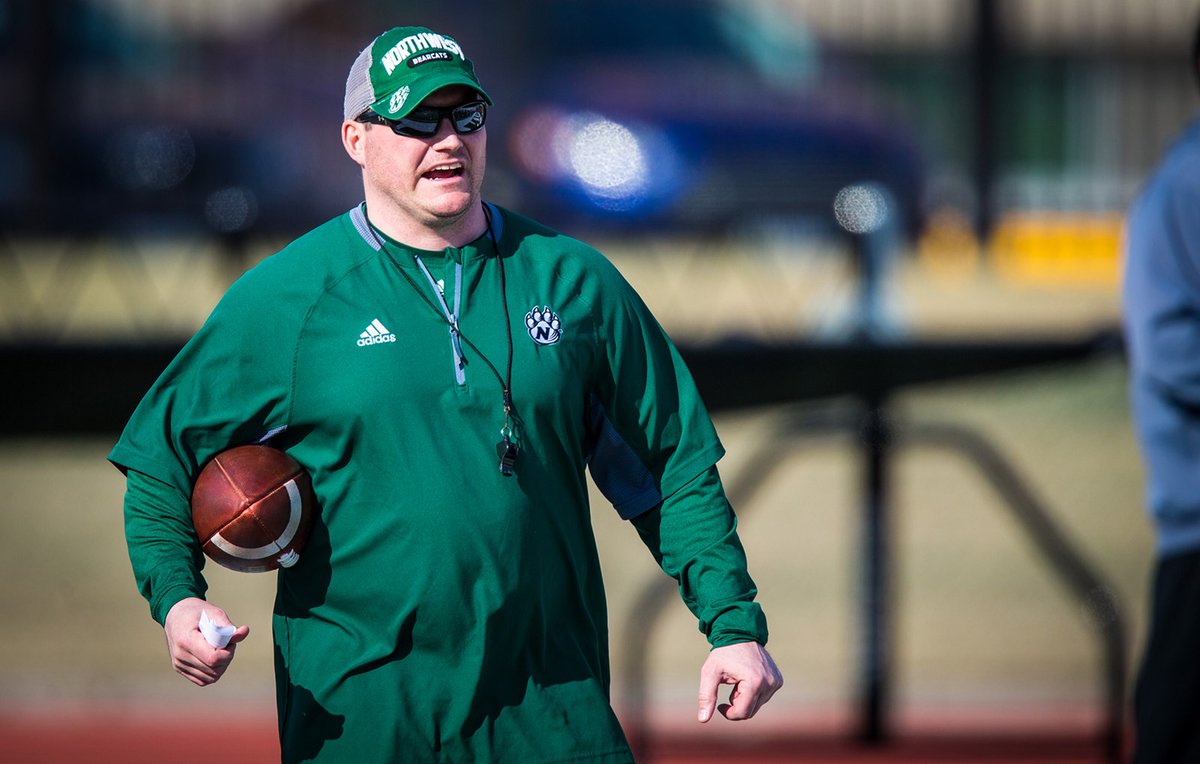 "I remember Bostwick telling me when he was recruiting me that I'd look great in green. I told him when he got the (defensive play-calling role) that he's going to look good in that red hat."

Bostwick remains consistent voice for Bearcat defense
🔗STORY bit.ly/3U7fMuw