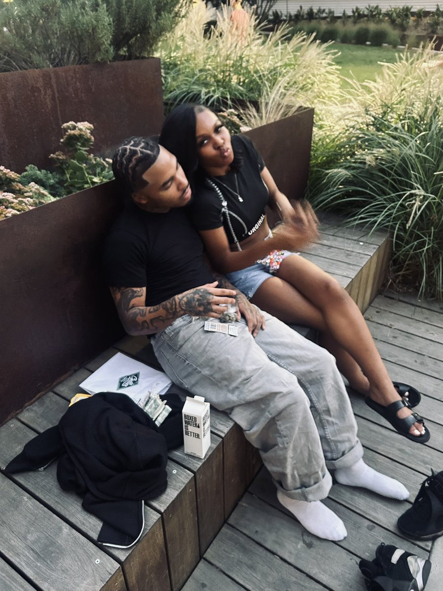 bucksane005's tweet photo. you was the best thing to happen to me this year 🫶🏽 https://t.co/5mdb3ZQe2m