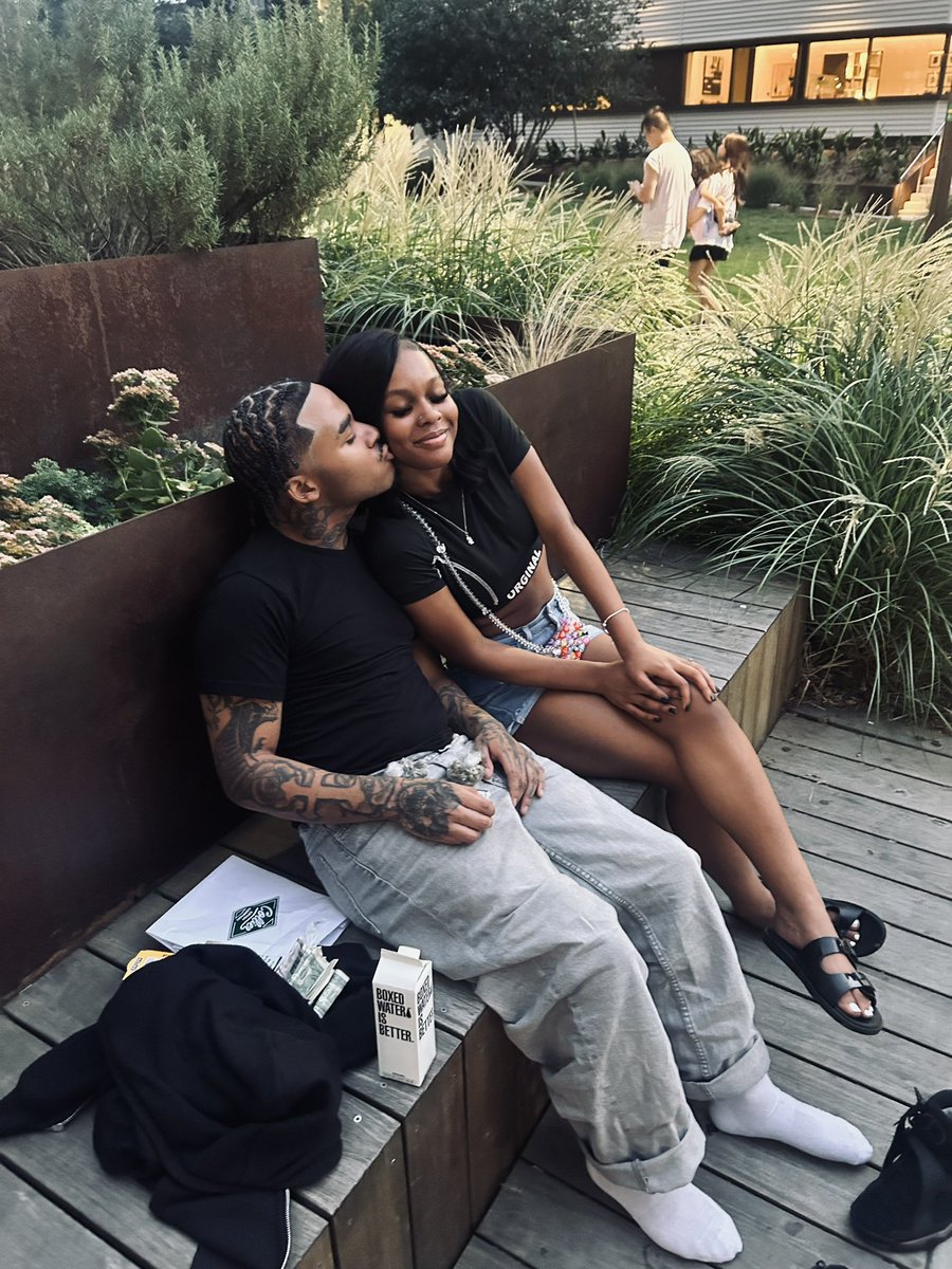 bucksane005's tweet photo. you was the best thing to happen to me this year 🫶🏽 https://t.co/5mdb3ZQe2m