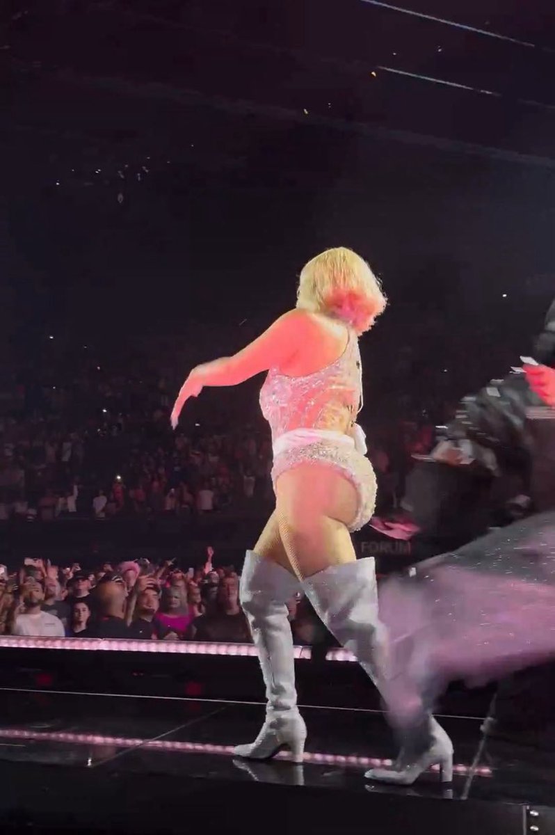 Pop Stellar tweet media