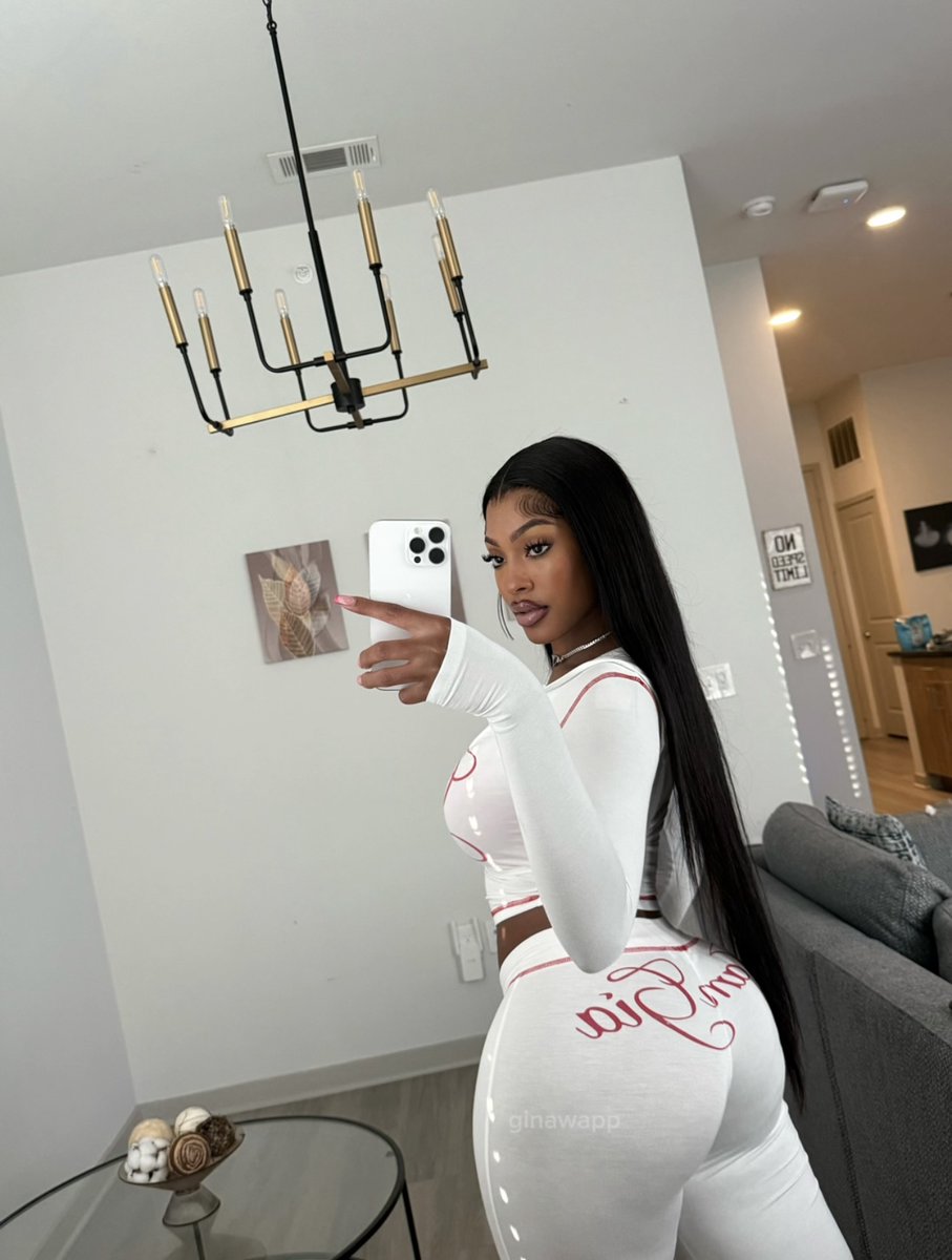 deleting in 12 hours, but whoever leaves a '👀' gets a spicy dm