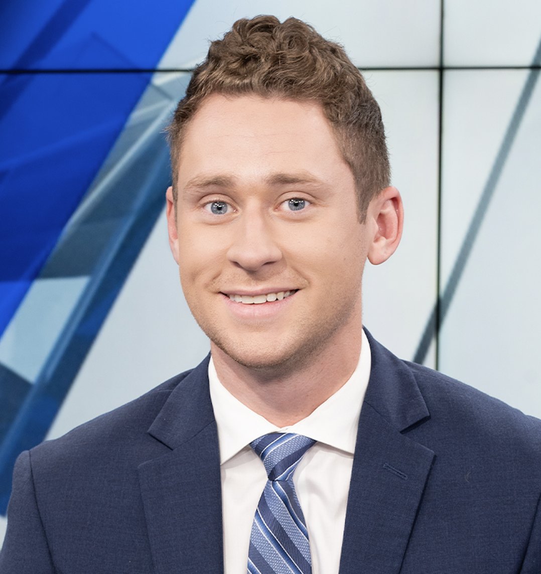 Tonight: UK adds 6 names to its Hall of Fame including longtime <a href="/UKBaseball/">Kentucky Baseball</a>  broadcast partner Doug Flynn; ex-Cat OL <a href="/Work_Horse68/">Kenneth Horsey</a> on building a Big Blue Wall; <a href="/cmakauskas/">Caroline Makauskas</a> on <a href="/KentuckyWBB/">Kentucky Women’s Basketball</a>; <a href="/MichaelEppsTV/">Michael Epps</a> on wrapping his stay in Lex + sometimes it's every man for himself. 6pm WLAP