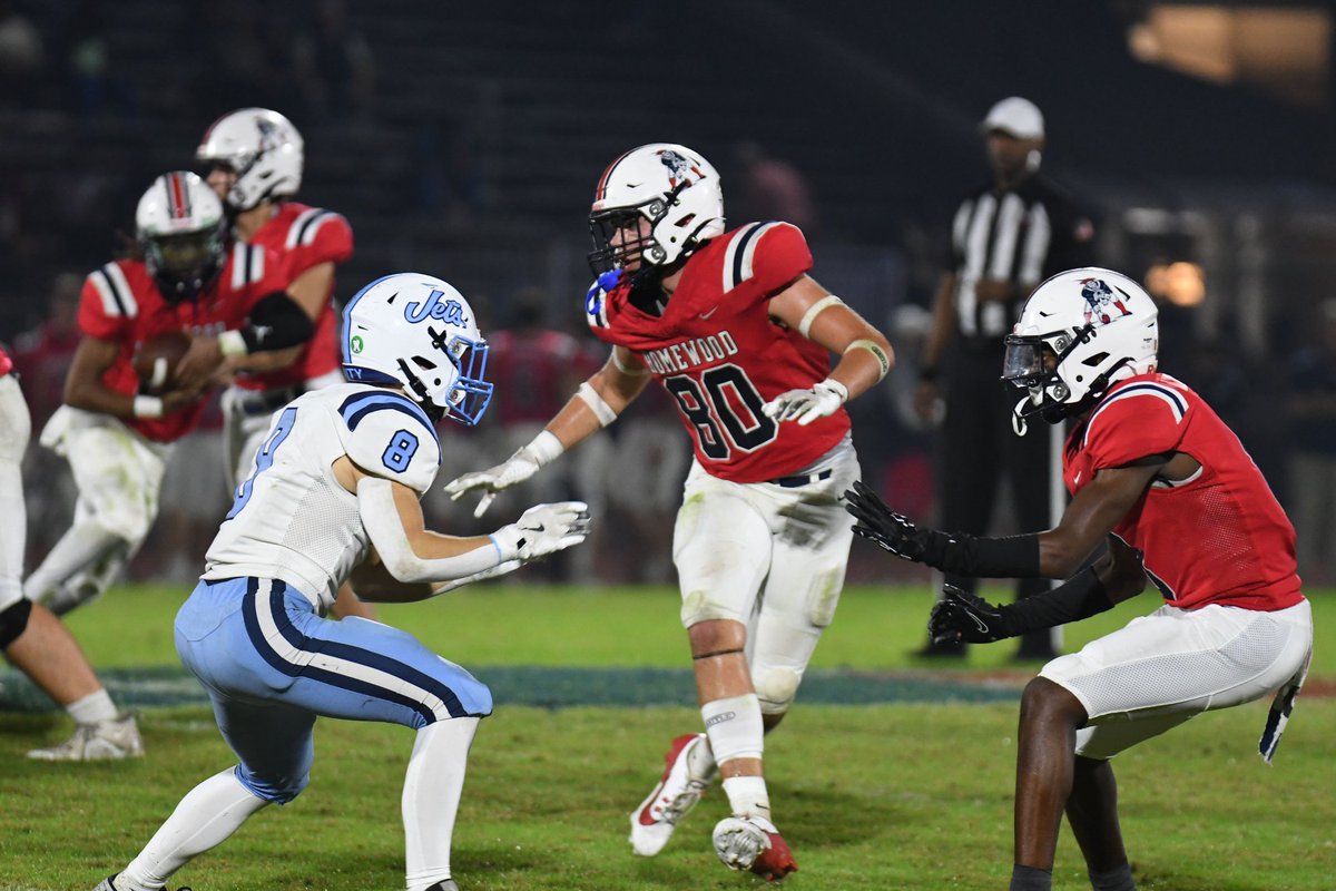 It's the last day of July, and we're now 22 days until kickoff of the high school football season for the <a href="/UnderLights365/">Under the Lights</a> teams. 

Today we spotlight <a href="/HWD_Football/">HOMEWOOD FOOTBALL</a> TE <a href="/HDecoudres11/">Hayes DeCoudres</a> on the countdown to kickoff.

thehomewoodstar.com/sports/homewoo…