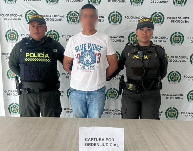 Policía Metropolitana de Valledupar (@policiamevap) on Twitter photo 👮🏻👮🏻♂️Capturado hombre de 61 años por acceso carnal abusivo con menor de 14 años en Agustín Codazzi. <a href="/hernanbaqueror/">Hernan Baquero Rodriguez</a>
🏘️ Esta persona es requerida por el Juzgado Segundo Promiscuo Municipal con funciones de control de garantías y solicitada por la Fiscalía 27 Seccional de Codazzi. 👮🏻👮🏻♂️Capturado hombre de 61 años por acceso carnal abusivo con menor de 14 años en Agustín Codazzi. <a href="/hernanbaqueror/">Hernan Baquero Rodriguez</a>
🏘️ Esta persona es requerida por el Juzgado Segundo Promiscuo Municipal con funciones de control de garantías y solicitada por la Fiscalía 27 Seccional de Codazzi.