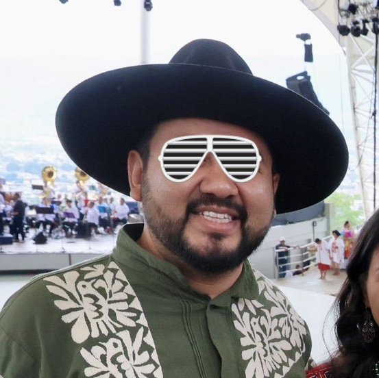 Replica (@replica_tweets) on Twitter photo #oaxaca En un mensaje de esos que envía <a href="/jesusromerooax/">Jesús Romero (El Mero Mero)</a> por medio de <a href="/jaimeguerrero08/">Jaime Guerrero</a> al <a href="/CongresoOaxaca_/">Poder Legislativo Oaxaca</a> , se cuestiona la ausencia de 9 diputados que dice siguen de #vacaciones, entre ellos raspa a <a href="/salomonj/">Salomón Jara Cruz</a> ya que su nuera, la dip #TaniaCaballero está entre esas ausencias 🤡 #oaxaca En un mensaje de esos que envía <a href="/jesusromerooax/">Jesús Romero (El Mero Mero)</a> por medio de <a href="/jaimeguerrero08/">Jaime Guerrero</a> al <a href="/CongresoOaxaca_/">Poder Legislativo Oaxaca</a> , se cuestiona la ausencia de 9 diputados que dice siguen de #vacaciones, entre ellos raspa a <a href="/salomonj/">Salomón Jara Cruz</a> ya que su nuera, la dip #TaniaCaballero está entre esas ausencias 🤡