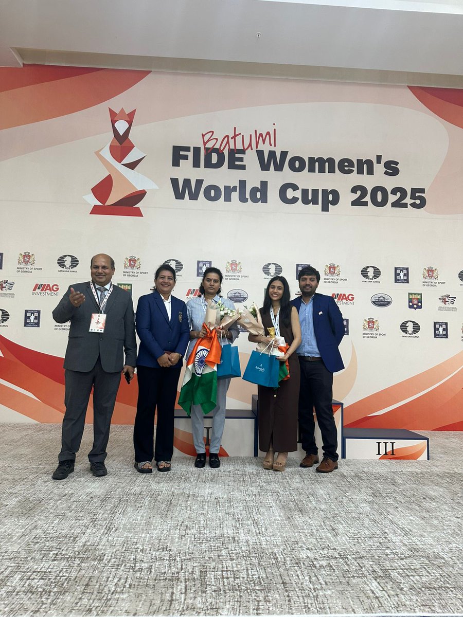 Reddy298's tweet photo. @PMOIndia @ianuragthakur Kindly honour Indian Chess Coach Ms Saritha Reddy along with Ms Divya Deshmukh and Ms Koneru Humpy for this grand history of Indian Chess🙏 https://t.co/Lo3hzGZPWV